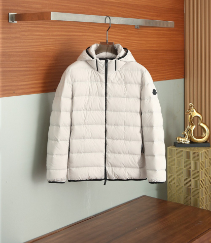 モンクレール「Moncler」秋冬 フード付きダウンジャケット