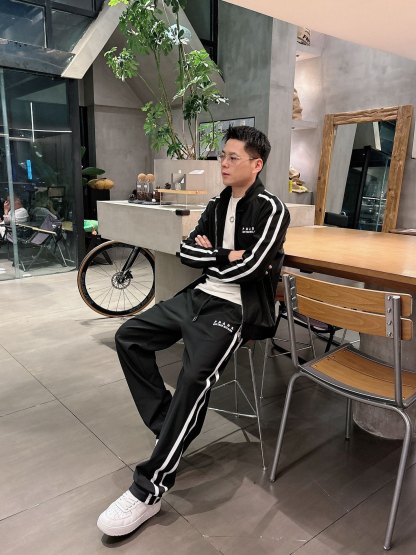 プラダ「Prada」メンズ  カジュアルスポーツセット