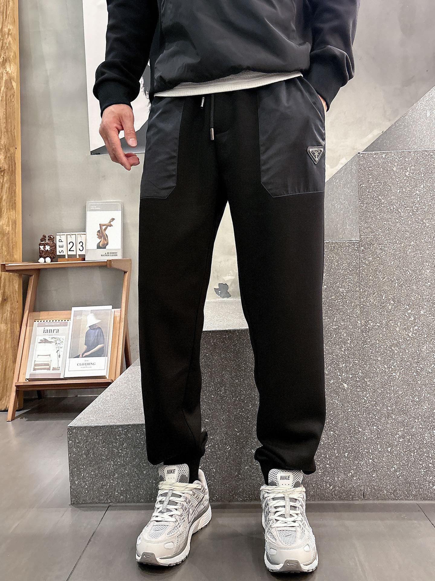 プラダ「Prada」秋冬 メンズ  カジュアルスポーツセット