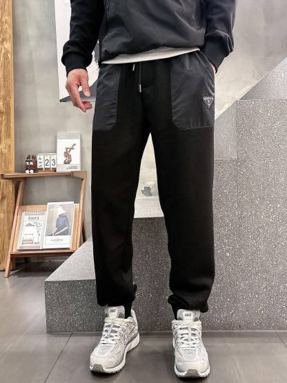 プラダ「Prada」秋冬 メンズ  カジュアルスポーツセット