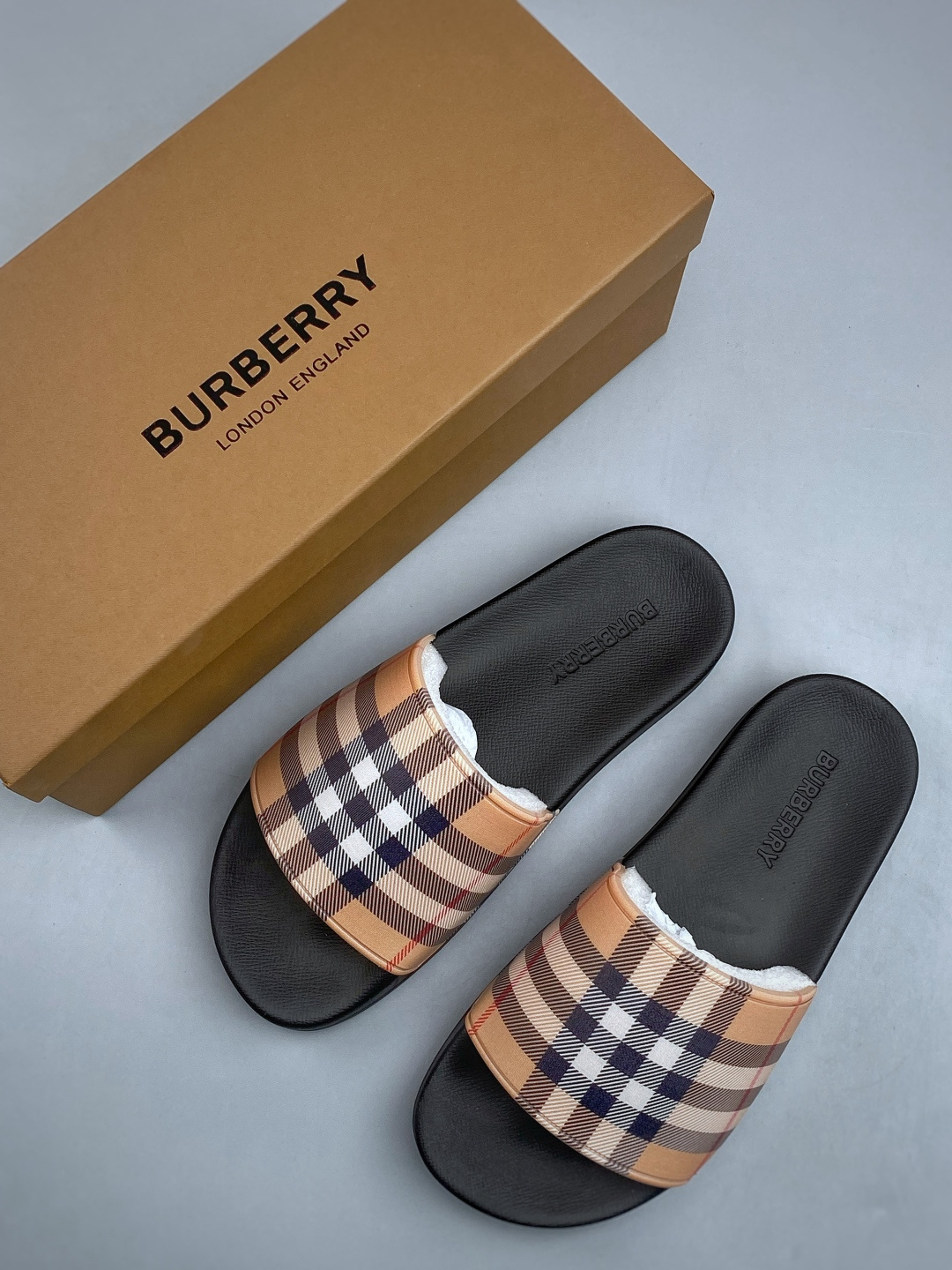 バーバリー「Burberry」バーバリー ヴィンテージ チェック スライドサンダル / ビーチサンダル