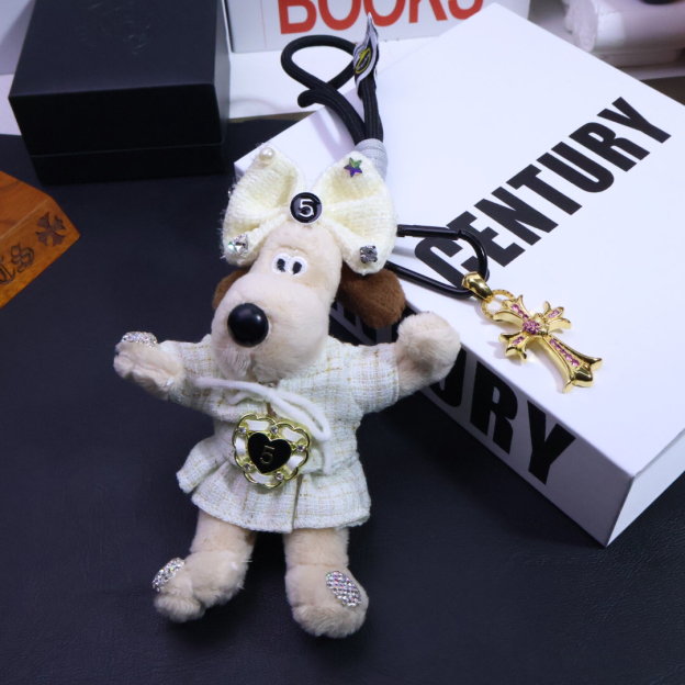 クロムハーツ「Chrome Hearts」バッグチャーム - すべてのトレンドバッグに合わせて、クールでキュートなスタイルを