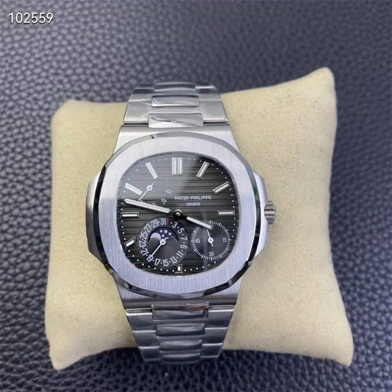 パテック フィリップ「Patek Philippe」ノーチラス 40MM