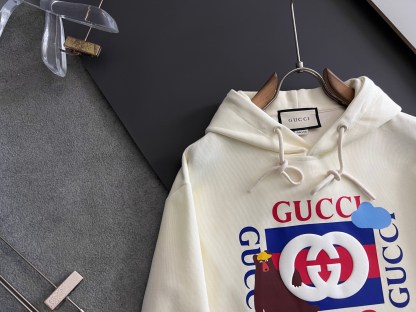 グッチ「Gucci」フード付きスウェット