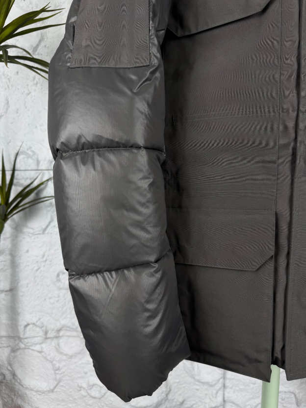 カナダグース「Canada Goose」秋冬フード付きダウンジャケット