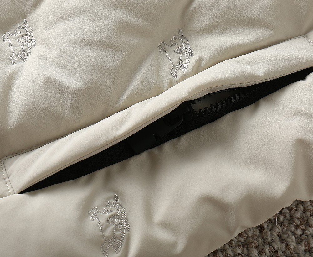 バーバリー「Burberry」秋冬 クイルティッドダウンジャケット