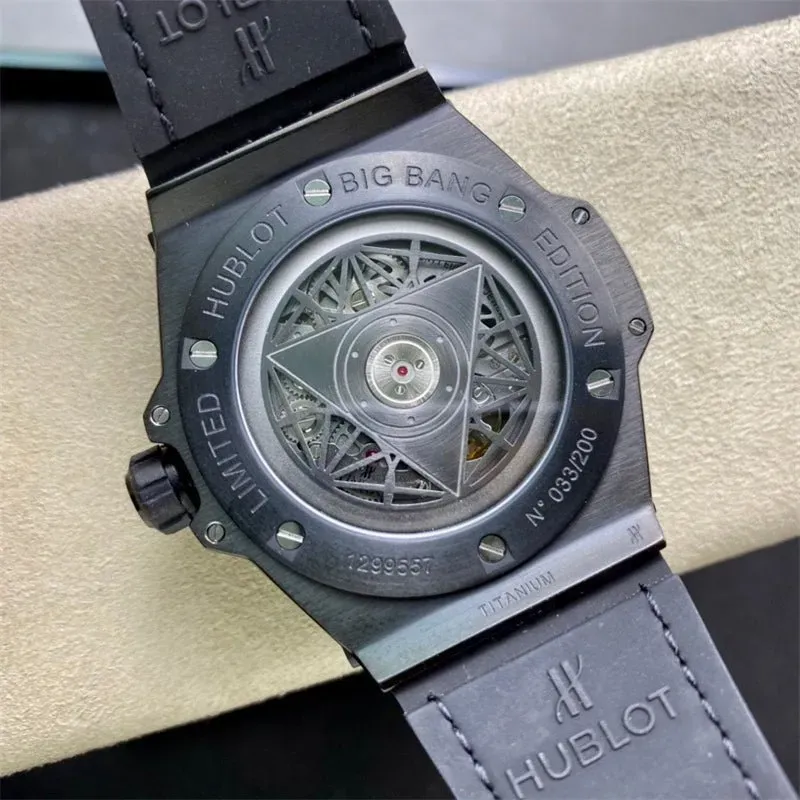 ウブロ「Hublot」 Big Bang Sang Bleu 刺青を入れる メンズウォッチ45MM