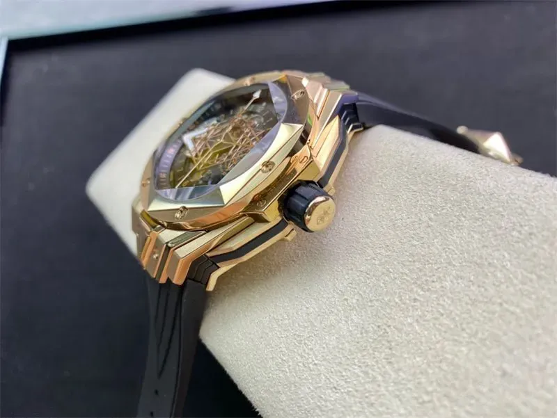 ウブロ「Hublot」 Big Bang Unico Sang Bleu II 腕時計 45MM