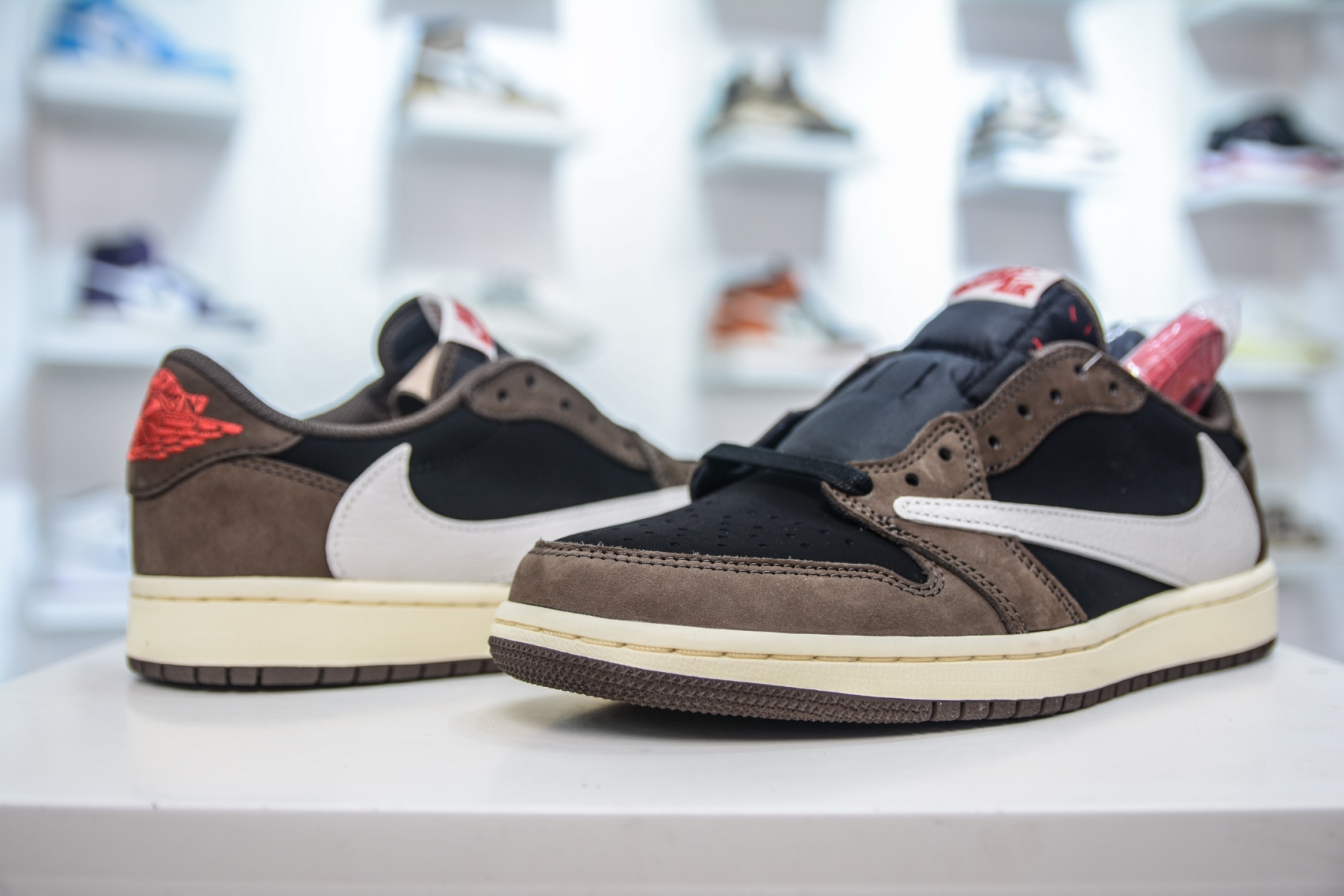 ナイキ「Nike」Air Jordan 1 Low x Travis Scott「ブラック＆ブラウン」