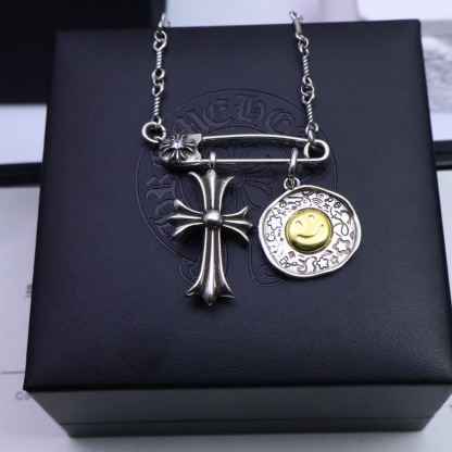 クロムハーツ「Chrome Hearts」ソーンクロス ブローチチェーンネックレス