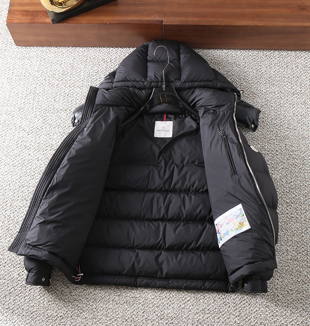 モンクレール「Moncler」秋冬 ダウンジャケット