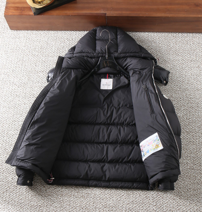 モンクレール「Moncler」秋冬 ダウンジャケット
