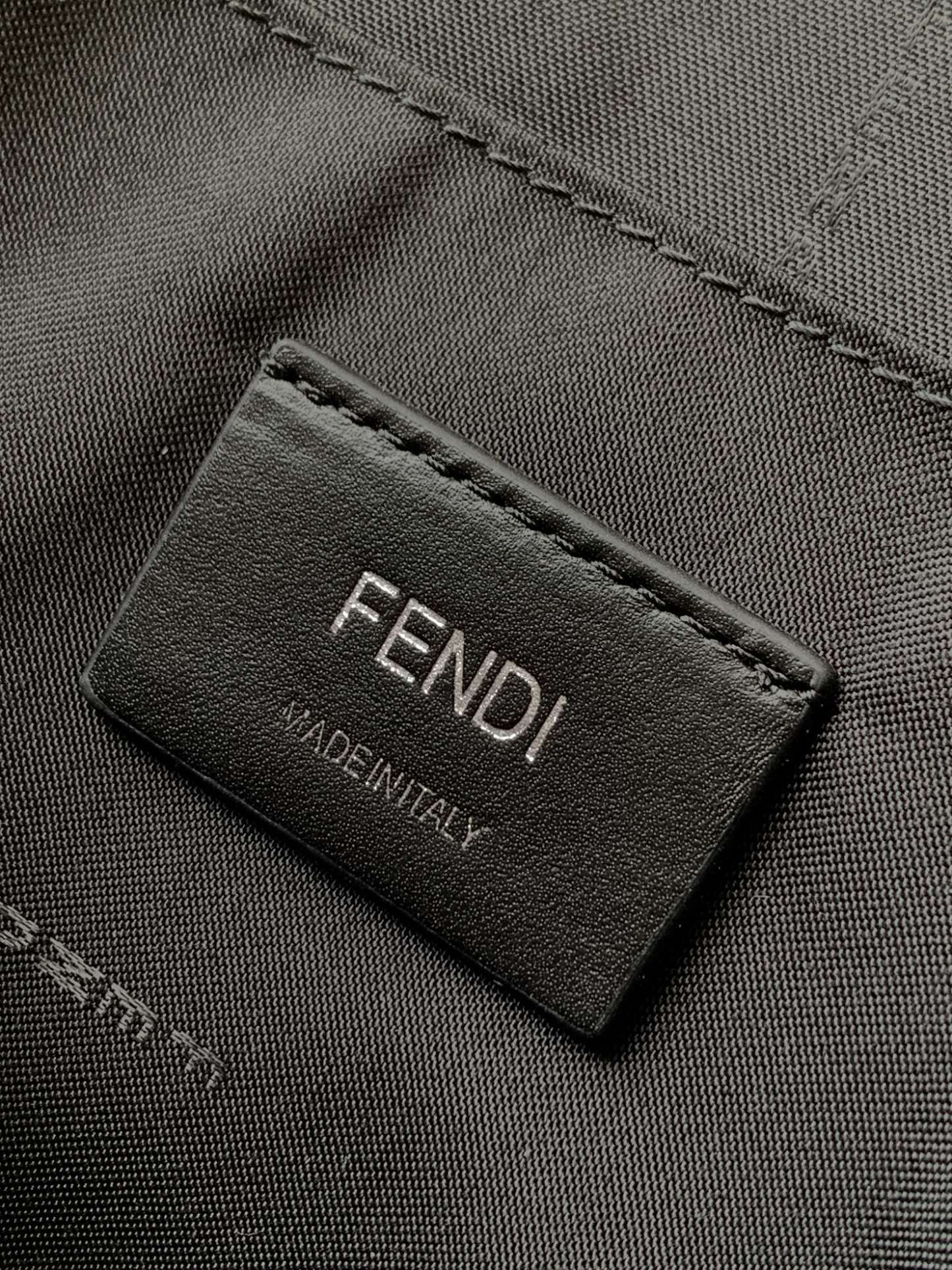 フェンディ「Fendi」フェンディ レザーハンドバッグ / クラッチバッグ 