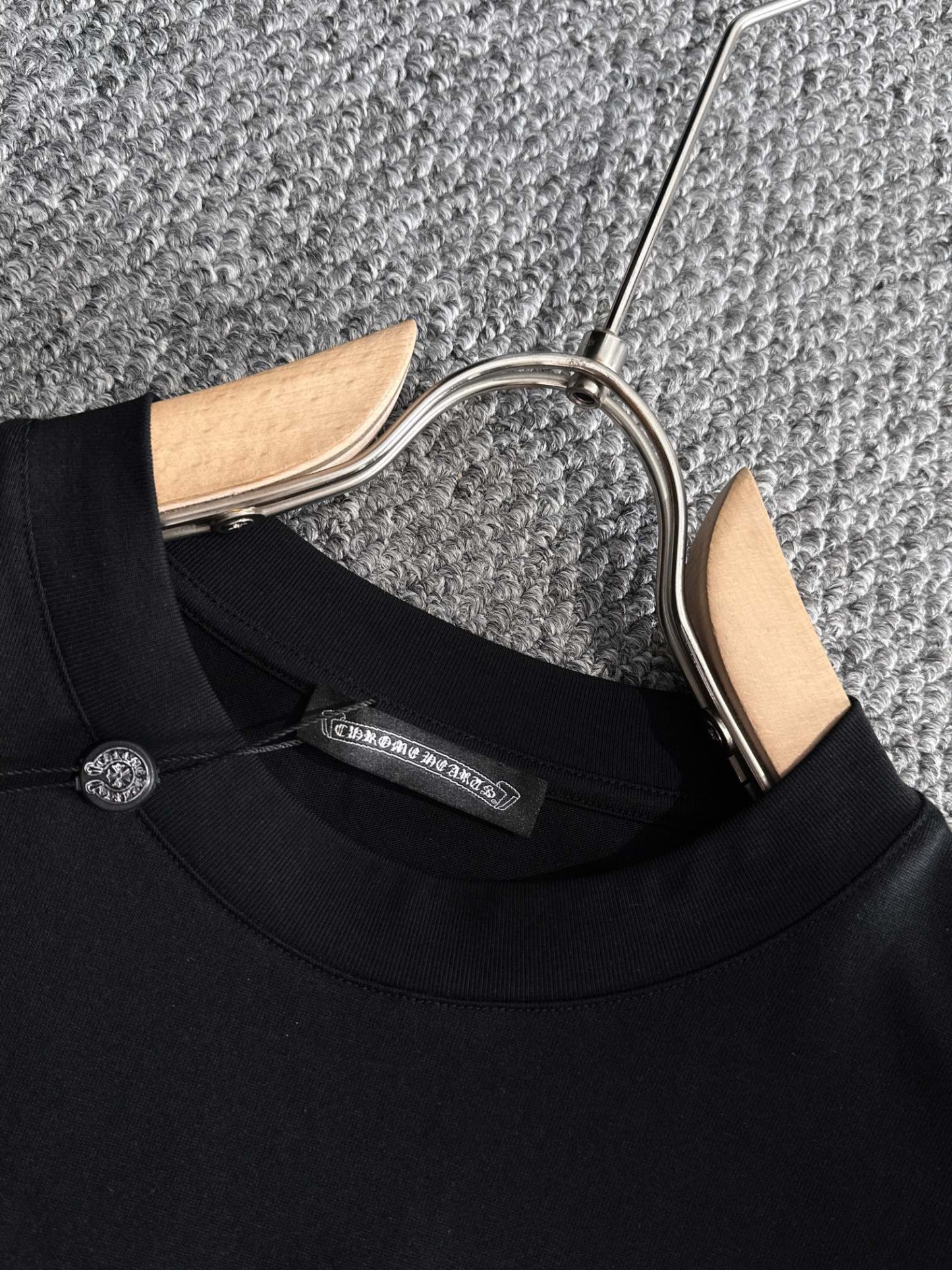 クロムハーツ「Chrome Hearts」プレミアムクルーネックTシャツ