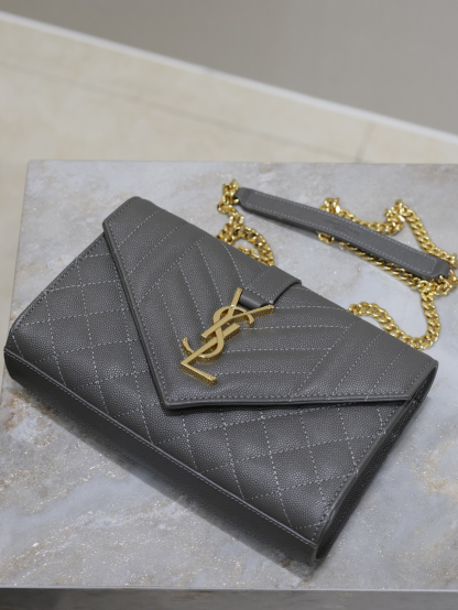 2026サンローラン「SAINT LAURENT ENVELOPPE スモール チェーンショルダーバッグ