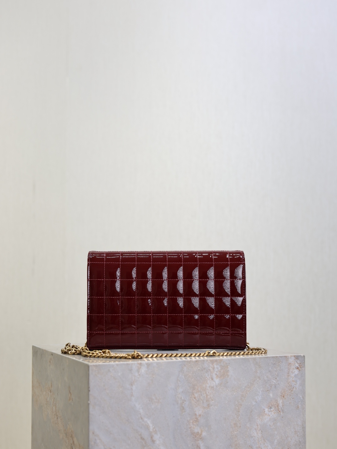 2026サンローラン「SAINT LAURENT CASSANDRE チェーンウォレット（WOC）