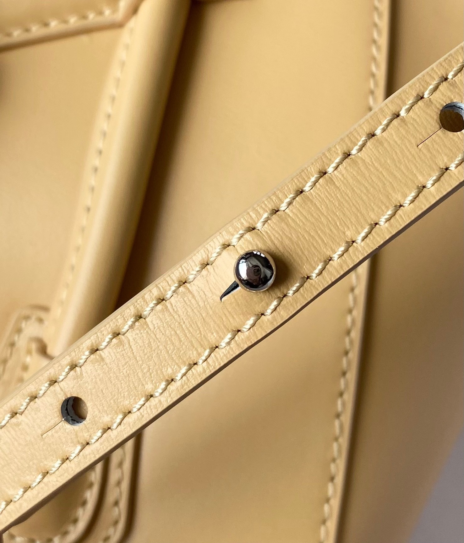 ジバンシィ「Givenchy」スモール アンティゴナ ボックスレザー バッグ