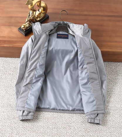 ルイ・ヴィトン「Louis Vuitton」秋冬コレクション クイルテッド ジャケット