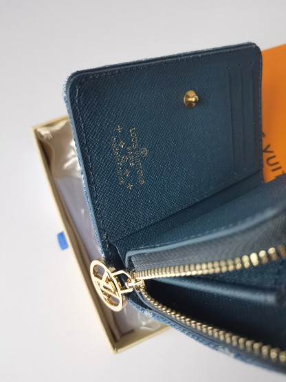 ルイ・ヴィトン「Louis Vuitton」ルイ・ヴィトン ポルトフォイユ・ルー ジッピー コンパクトウォレット M83160 / 二つ折り財布