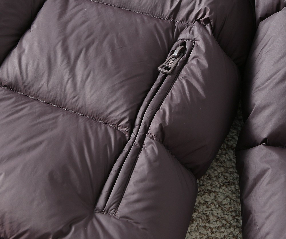 モンクレール「Moncler」秋冬 ダウンジャケット