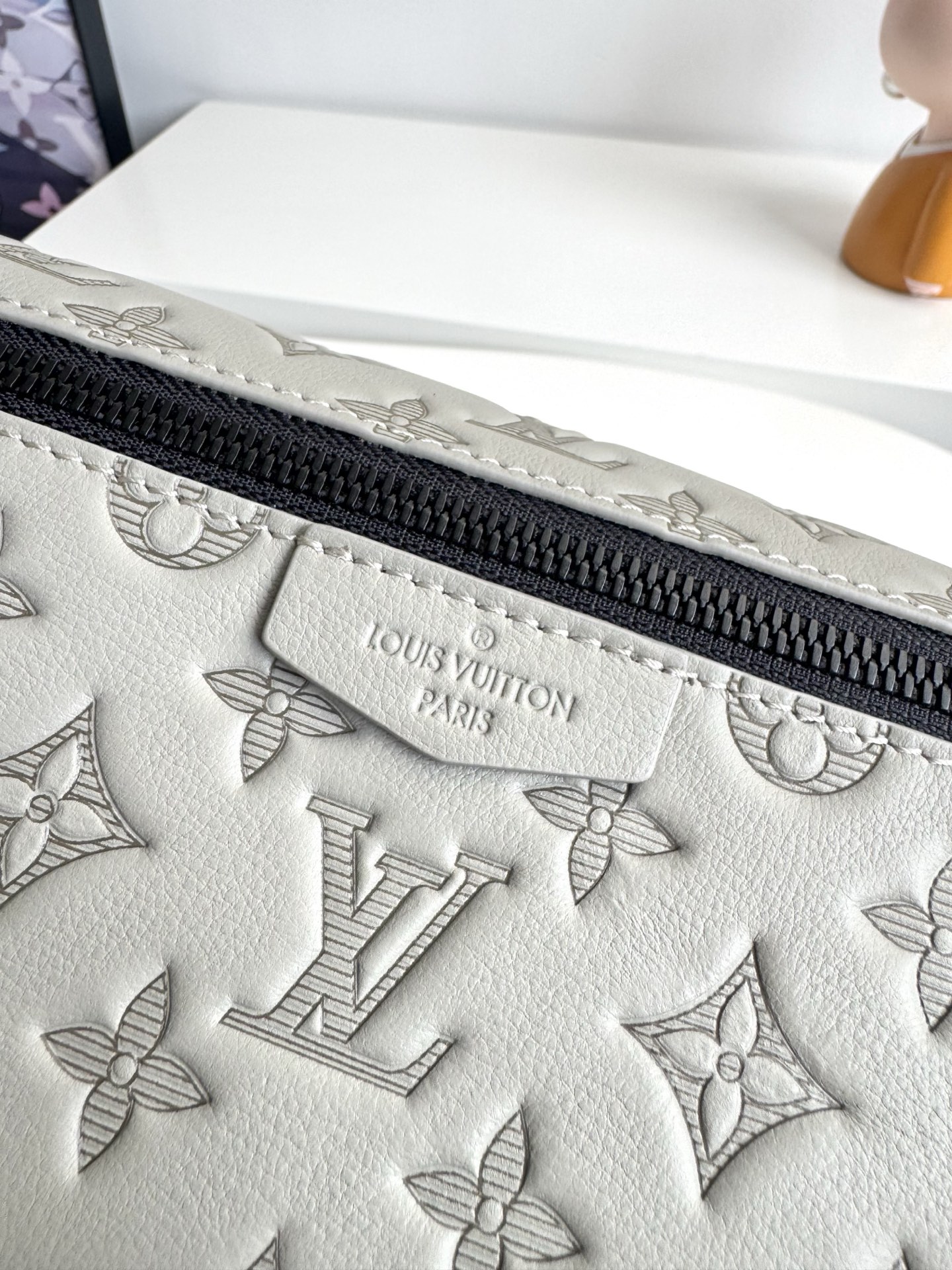 ルイ・ヴィトン「Louis Vuitton」スタイリッシュ メッセンジャーバッグ