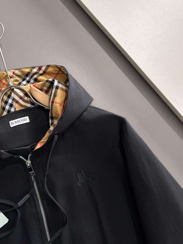 バーバリー「Burberry」秋冬 メンズカジュアルスポーツセット