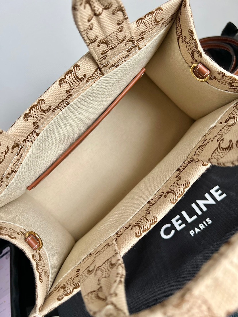 セリーヌ(Celine)スモール カバ タイス / トリオンフキャンバスプリント入りテキスタイル＆カーフスキン