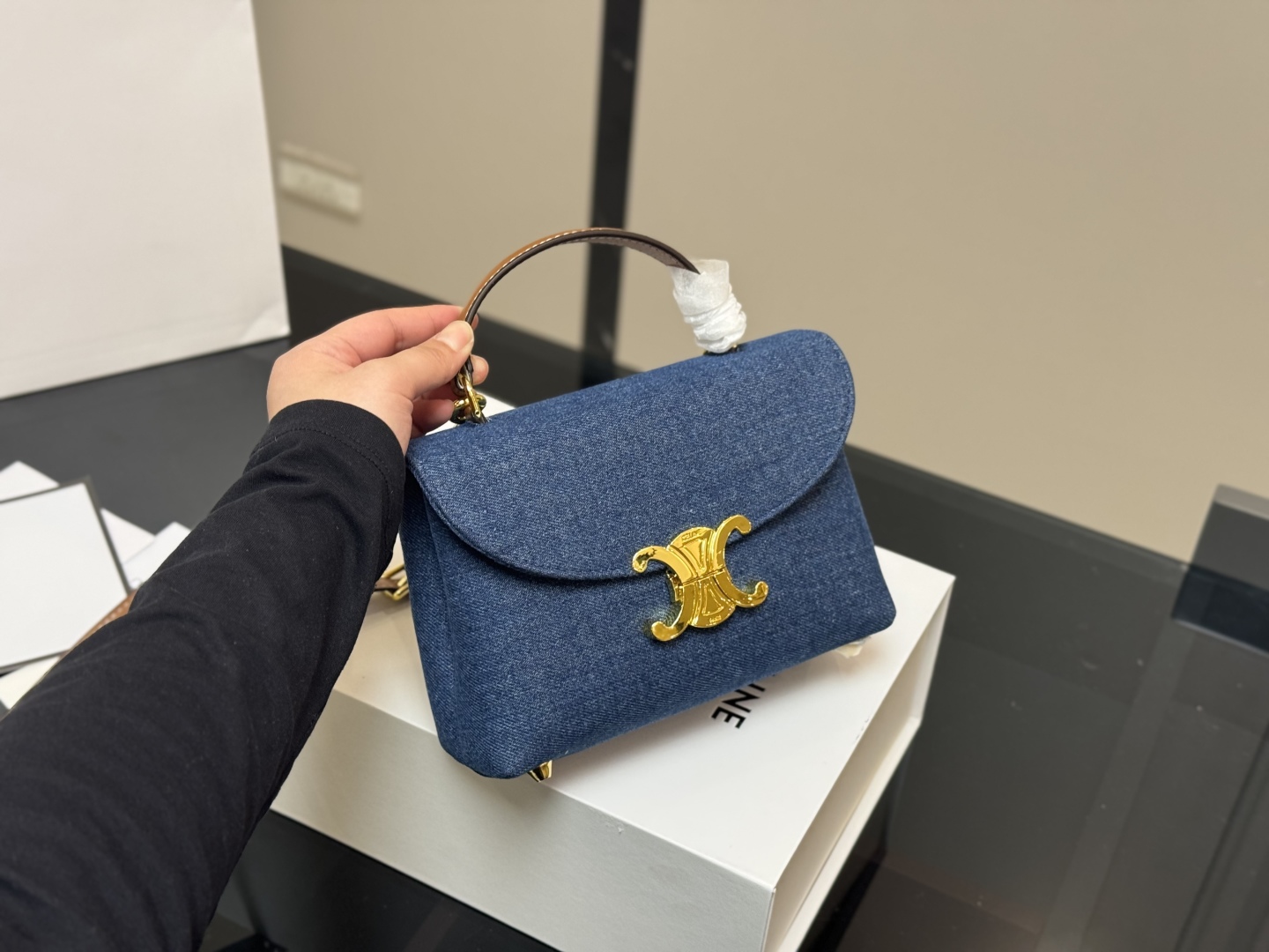 セリーヌ(Celine)TEEN NINOデニムのハンドバッグ
