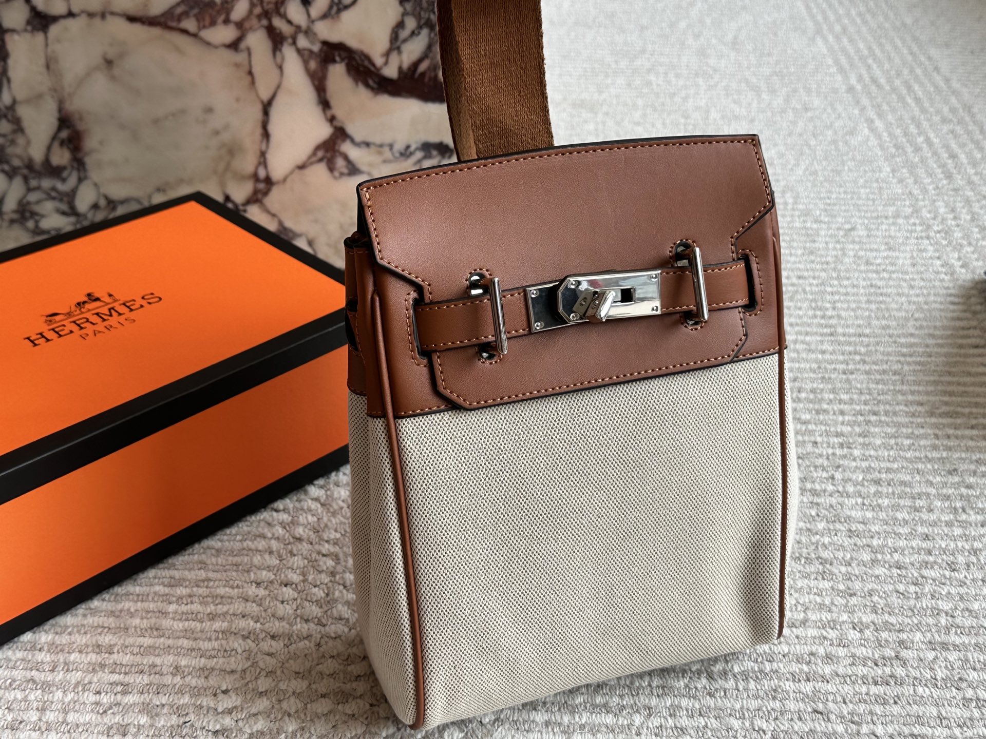 エルメス「Hermès」Hac a Dosバックパック 2色「日本未入荷」