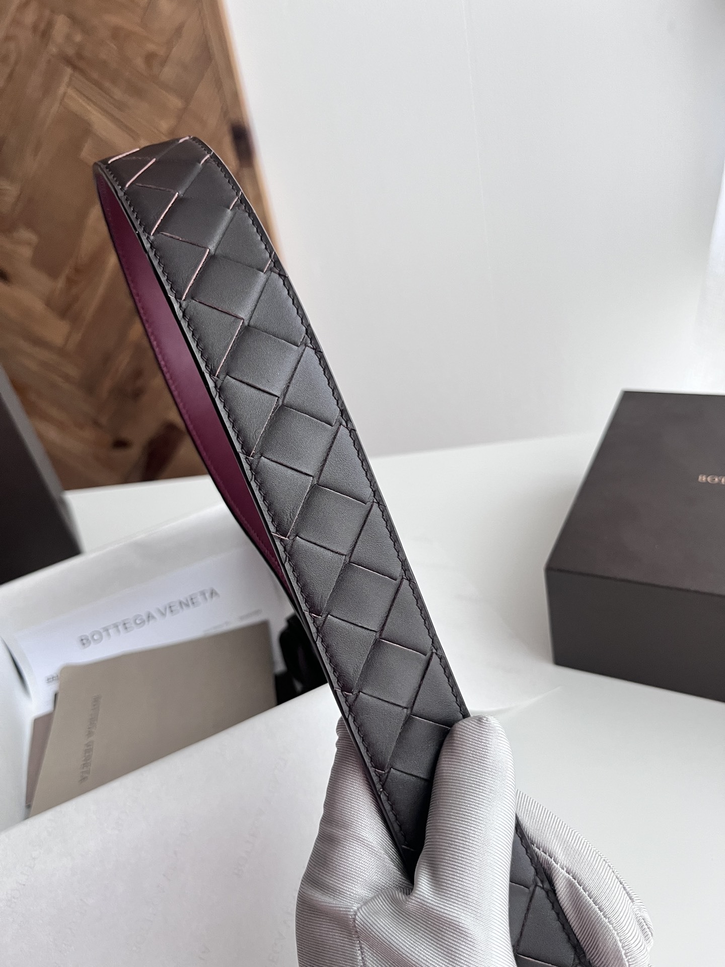 ボッテガ・ヴェネタ「Bottega Veneta」イントレチャート リバーシブル ベルト