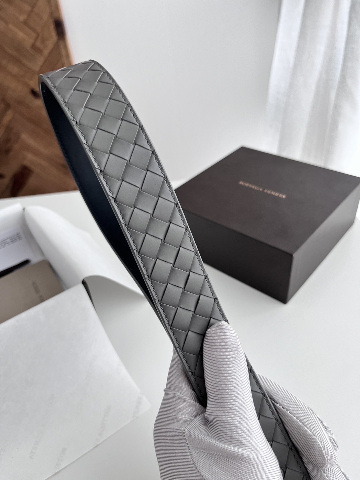 ボッテガ・ヴェネタ「Bottega Veneta」イントレチャート リバーシブル ベルト
