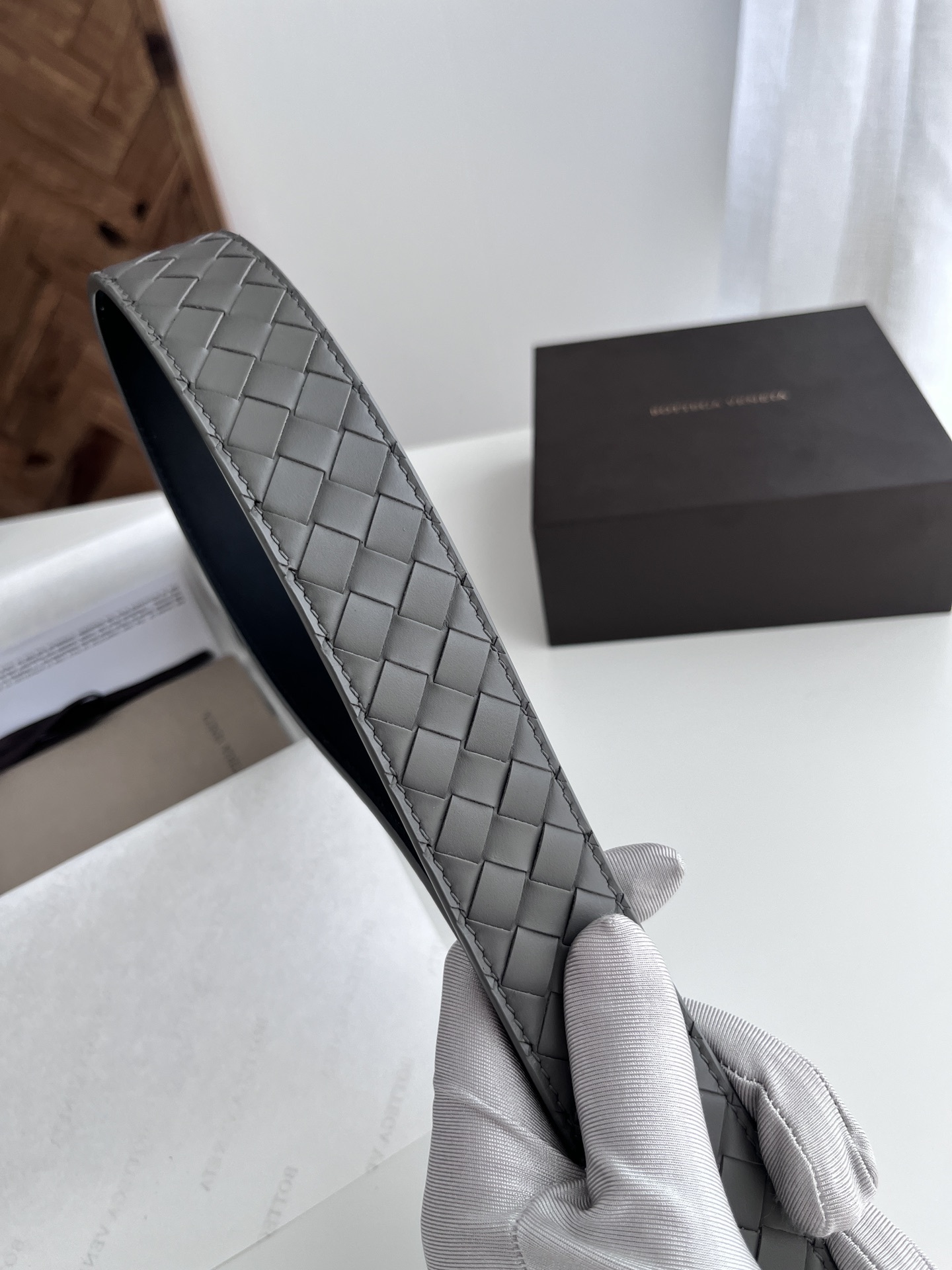 ボッテガ・ヴェネタ「Bottega Veneta」イントレチャート リバーシブル ベルト