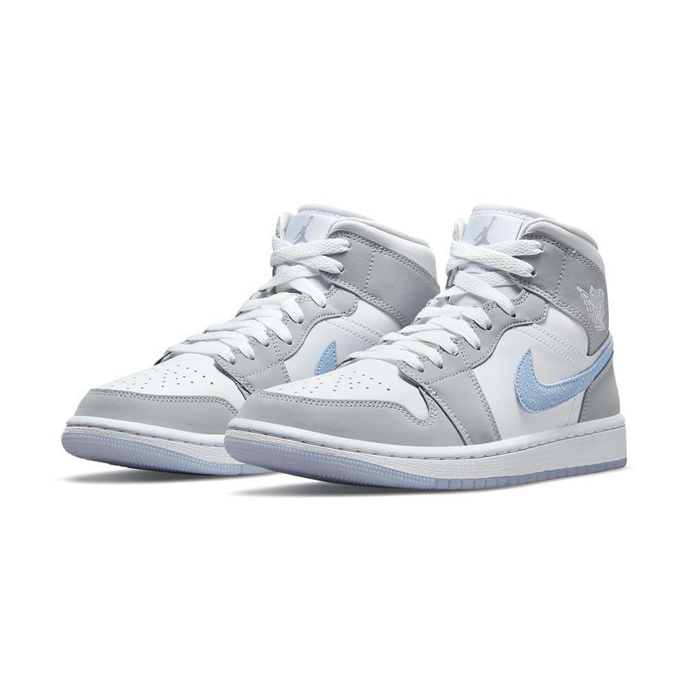 ナイキ「Nike」 エアジョーダン1 ミッド SE スニーカー