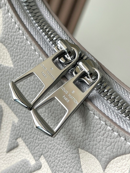 ルイ・ヴィトン「Louis Vuitton」Boulogne 芋泥乳色 ハンドバッグ