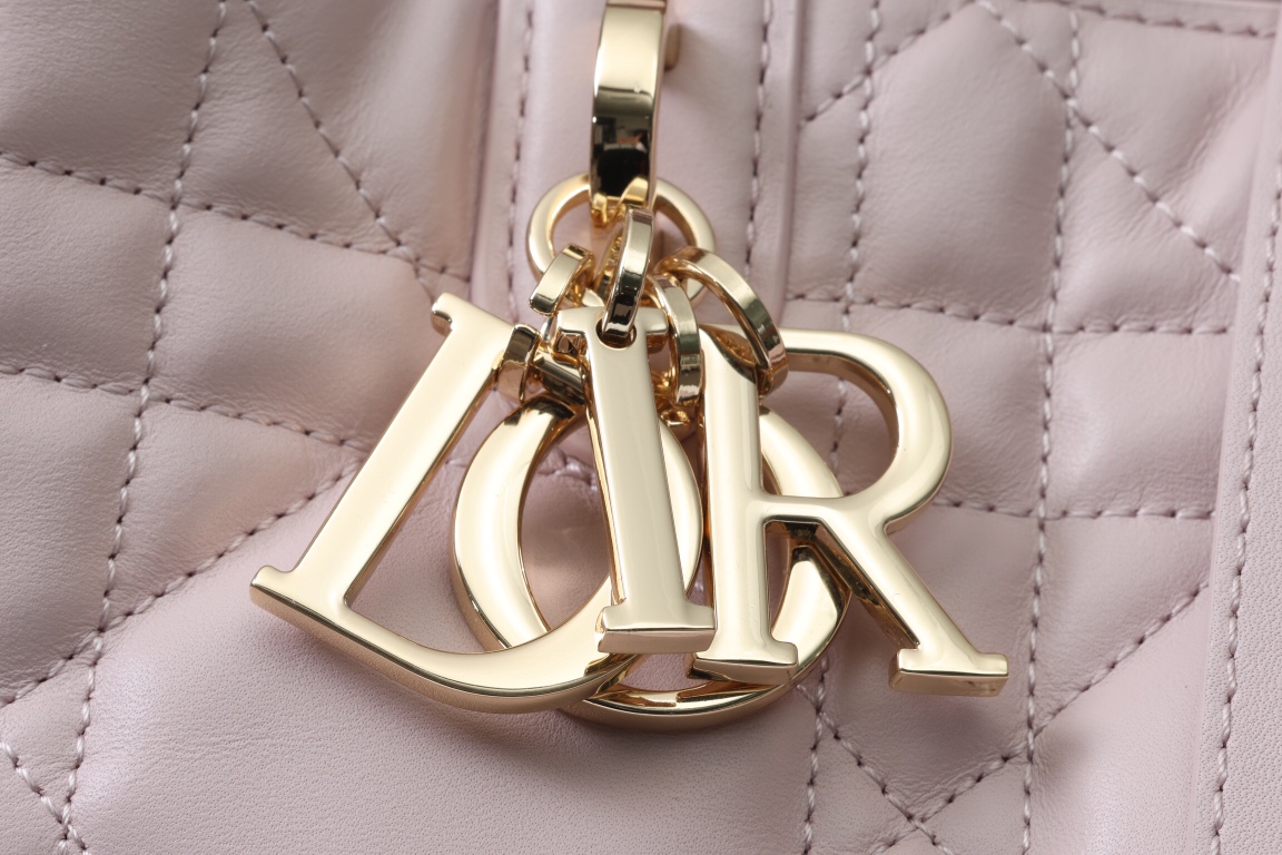 ディオール「Dior」Toujours ハンドバッグ センター（ラベンダーピンク カーフレザー）