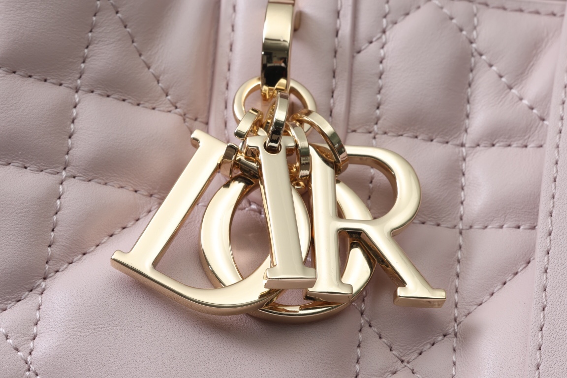 ディオール「Dior」Toujours ハンドバッグ センター（ラベンダーピンク カーフレザー）