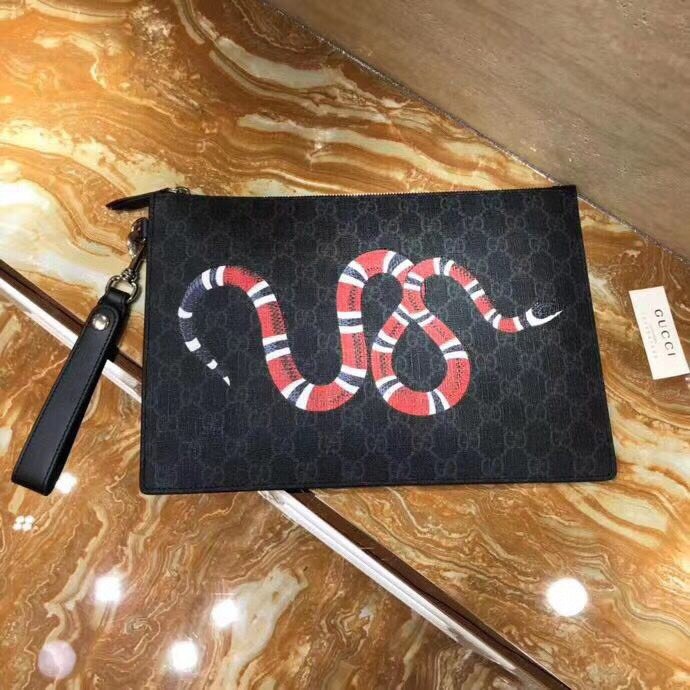 グッチ「Gucci」 キングスネーク プリント GGスプリーム ジップアラウンドウォレット