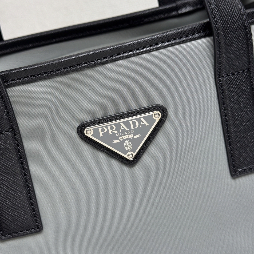 プラダ「Prada」メンズ ミニマリスト トートバッグ トートバッグ
