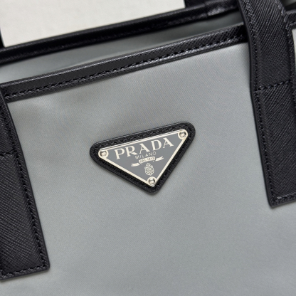 プラダ「Prada」メンズ ミニマリスト トートバッグ トートバッグ