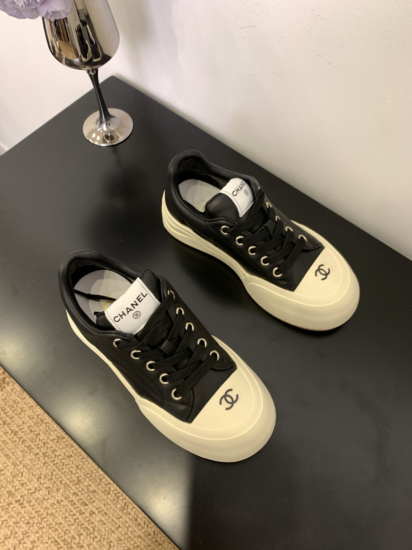 シャネル［Chanel］25C デッキシューズ パンダカラー スニーカー-ISETAN PRESTIGE CURATED
