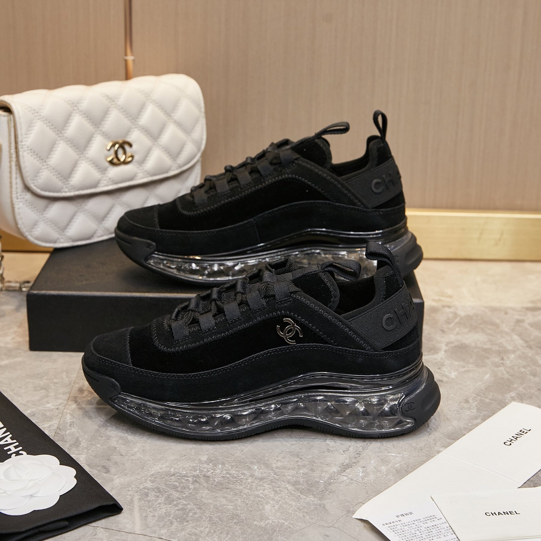 シャネル［Chanel］2024 トップレジャースニーカー カジュアルシューズ