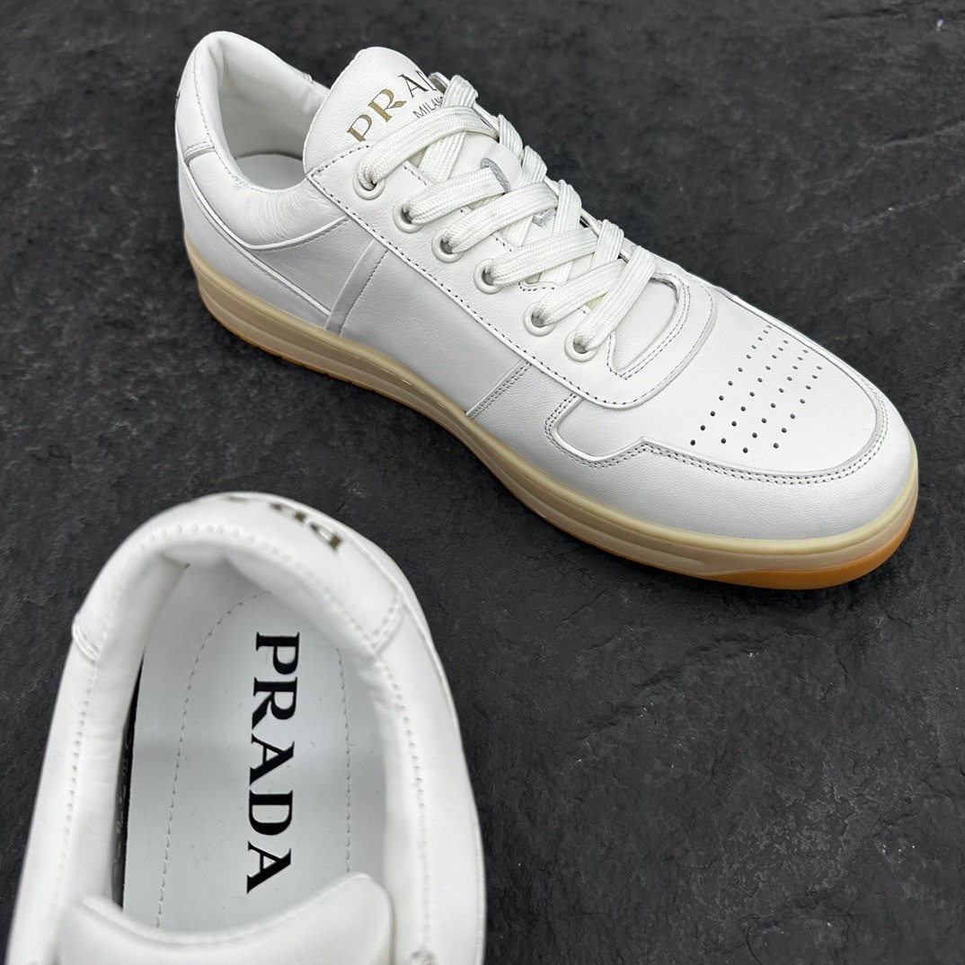 プラダ［Prada］ Downtown レザースニーカー