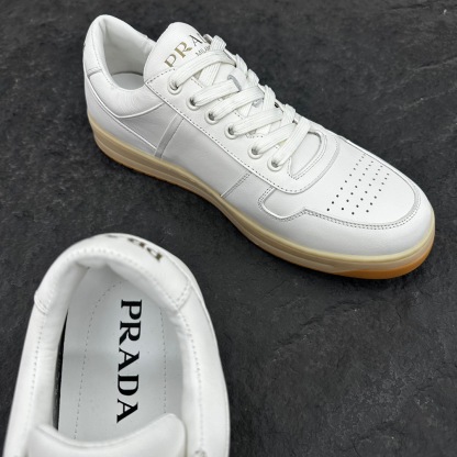 プラダ［Prada］ Downtown レザースニーカー
