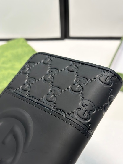 グッチ「Gucci」シグネチャー レザー ウェブ ジップアラウンドウォレット