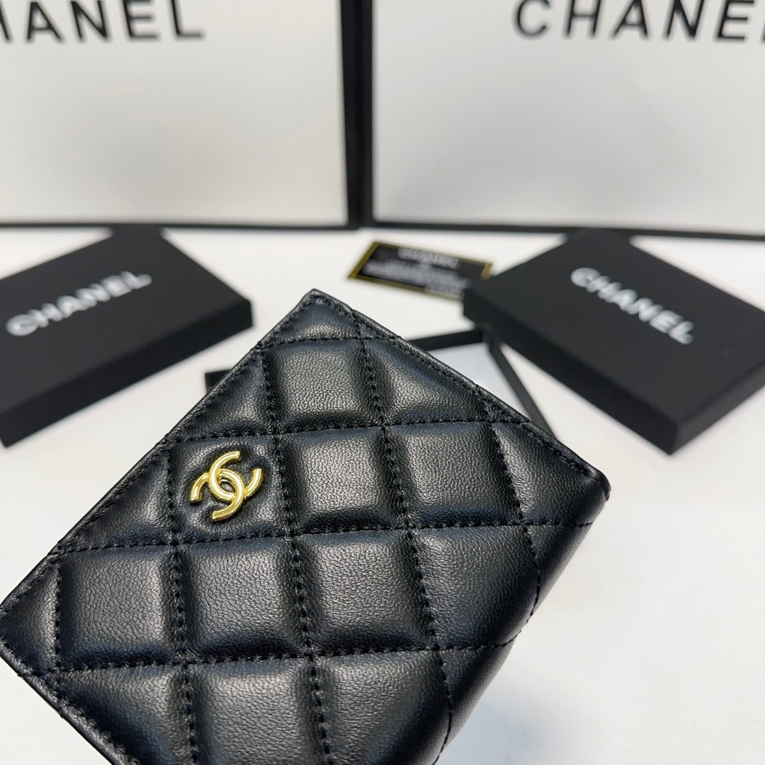 シャネル「Chanel」 ラムスキン フラップ ウォレット 財布