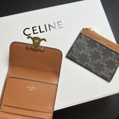 セリーヌ「Celine」スモール フラップウォレット トリオンフ / シャイニーカーフスキン