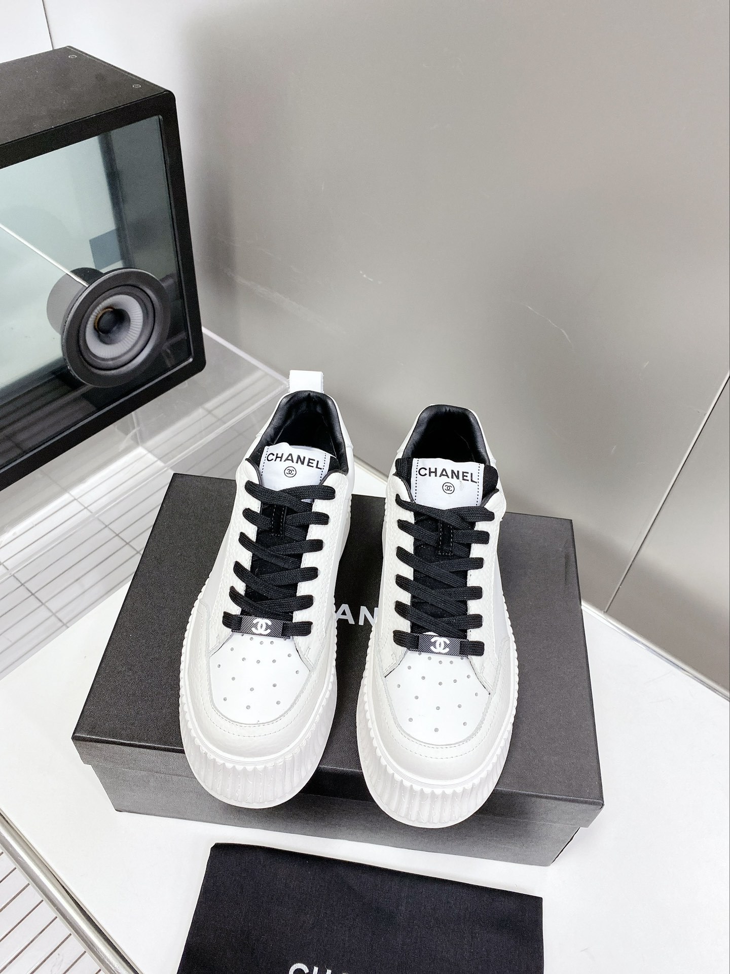 シャネル［Chanel］  2023SS パンダカラー スニーカー