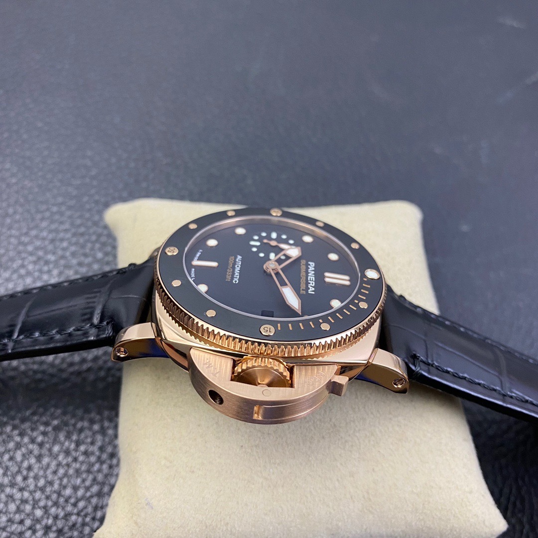 パネライ「Panerai」サブマーシブル 42MM腕時計