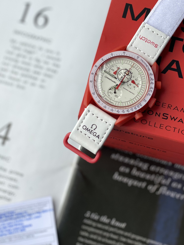 オメガ［Omega］× Swatch BIOCERAMIC MoonSwatch クロノグラフ腕時計40MM