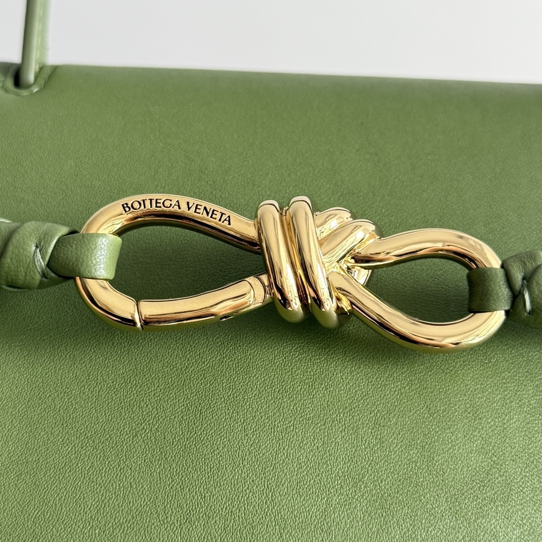 ボッテガ・ヴェネタ「Bottega Veneta」チャオ チャオ トートバッグ イントレチャート レザー